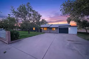 1712 E Whitton Ave, Phoenix, AZ 85016 - Photo 1