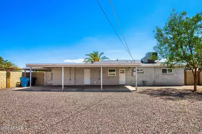2818 W Echo Lane W, Phoenix, AZ 85051 - Photo 26