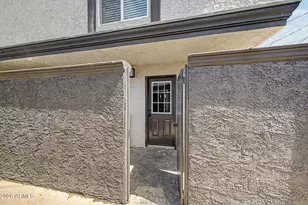 1804 E Concorda Dr, Tempe, AZ 85282 - Photo 26