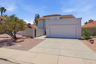 2137 S Catarina Cir, Mesa, AZ 85202 - Photo 2