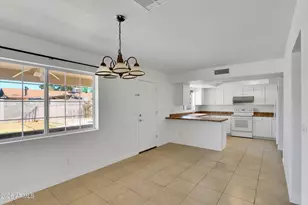1056 W Hackamore St, Mesa, AZ 85201 - Photo 8