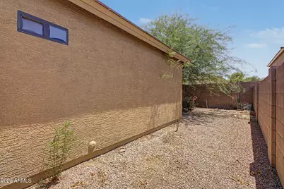 823 W Lydia Lane, Phoenix, AZ 85041 - Photo 4