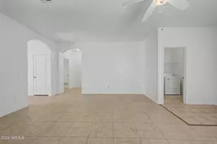 823 W Lydia Ln, Phoenix, AZ 85041 - Photo 18
