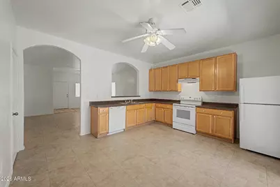 823 W Lydia Lane, Phoenix, AZ 85041 - Photo 12