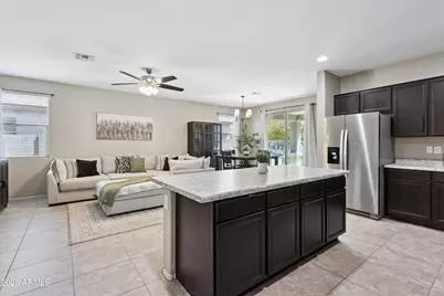 21915 N 181st Avenue, Surprise, AZ 85387 - Photo 10