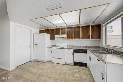 4447 N 77th Drive, Phoenix, AZ 85033 - Photo 12