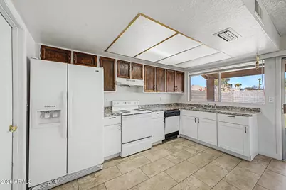 4447 N 77th Drive, Phoenix, AZ 85033 - Photo 10