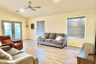 6914 S 22nd Ln, Phoenix, AZ 85041 - Photo 4