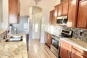 6914 S 22nd Ln, Phoenix, AZ 85041 - Photo 10