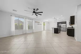 12039 W Tether Trl, Peoria, AZ 85383 - Photo 4