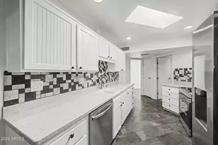 10501 W Pineaire Dr, Sun City, AZ 85351 - Photo 12