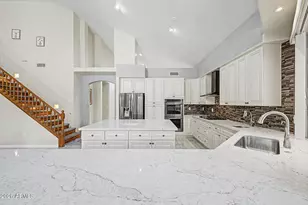 1015 E Irma Ln, Phoenix, AZ 85024 - Photo 12