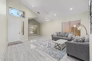 1015 E Irma Ln, Phoenix, AZ 85024 - Photo 4