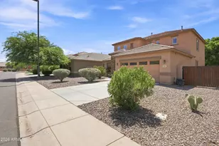 2905 E Meadowview Dr, Gilbert, AZ 85298 - Photo 4