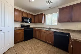7372 W Ian Dr, Laveen, AZ 85339 - Photo 4