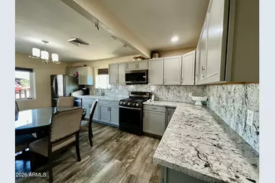 662 N Ironwood Drive, Apache Junction, AZ 85120 - Photo 10