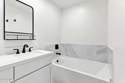 16 W Encanto Boulevard #415, Phoenix, AZ 85003 - Photo 32