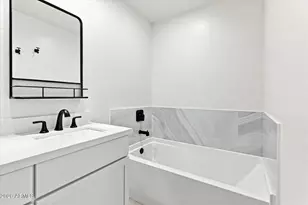 16 W Encanto Blvd, Phoenix, AZ 85003 - Photo 32