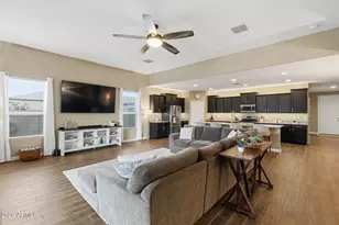 13836 W Remuda Dr, Peoria, AZ 85383 - Photo 4