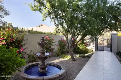 5830 N Echo Canyon Lane, Phoenix, AZ 85018 - Photo 10
