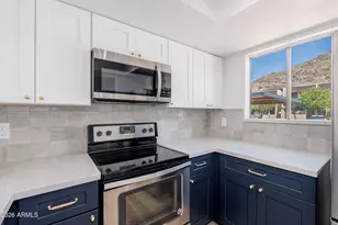 1601 W Sunnyside Dr, Phoenix, AZ 85029 - Photo 2