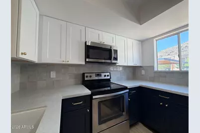 1601 W Sunnyside Drive #121, Phoenix, AZ 85029 - Photo 8