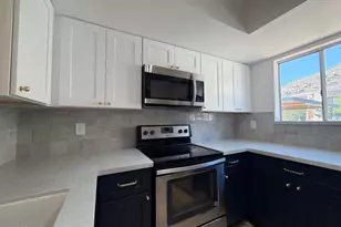 1601 W Sunnyside Dr, Phoenix, AZ 85029 - Photo 8