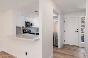 1601 W Sunnyside Dr, Phoenix, AZ 85029 - Photo 6