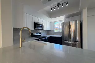 1601 W Sunnyside Dr, Phoenix, AZ 85029 - Photo 10