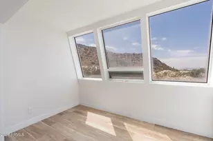 1601 W Sunnyside Dr, Phoenix, AZ 85029 - Photo 16