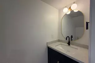 1601 W Sunnyside Dr, Phoenix, AZ 85029 - Photo 36