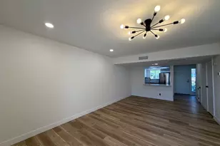 1601 W Sunnyside Dr, Phoenix, AZ 85029 - Photo 12