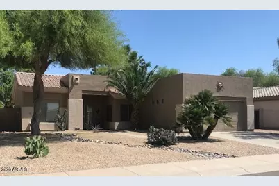 13264 W Edgemont Avenue, Goodyear, AZ 85395 - Photo 2