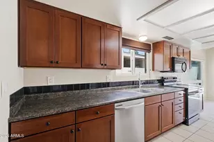 19037 N 6th St, Phoenix, AZ 85024 - Photo 14