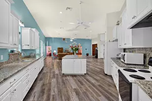 15758 S Maui Circle, Arizona City, AZ 85123 - Photo 12
