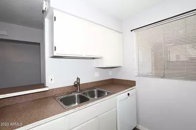 522 W Blackhawk Drive #4, Phoenix, AZ 85027 - Photo 24