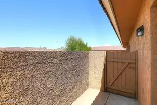 522 W Blackhawk Dr, Phoenix, AZ 85027 - Photo 8