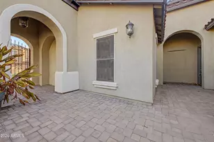 2318 E Aster Dr, Chandler, AZ 85286 - Photo 4