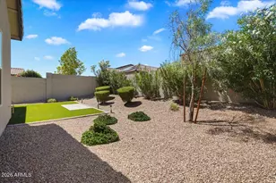 6630 E Villa Rita Dr, Phoenix, AZ 85054 - Photo 16