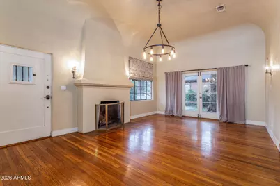2207 N 11th Avenue, Phoenix, AZ 85007 - Photo 6