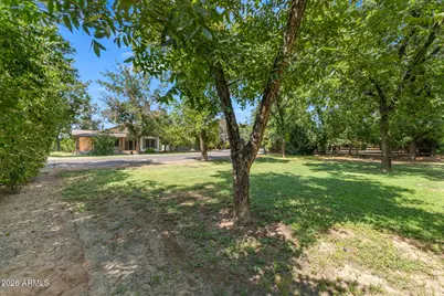 2720 W Harvest Groves Lane, Phoenix, AZ 85041 - Photo 78