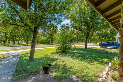 2720 W Harvest Groves Lane, Phoenix, AZ 85041 - Photo 6