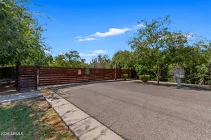 2720 W Harvest Groves Ln, Phoenix, AZ 85041 - Photo 52
