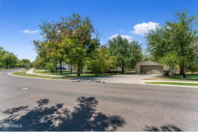 2720 W Harvest Groves Lane, Phoenix, AZ 85041 - Photo 46