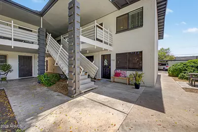 721 E Montebello Avenue #210, Phoenix, AZ 85014 - Photo 1