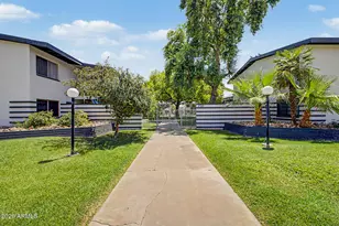 721 E Montebello Ave, Phoenix, AZ 85014 - Photo 30
