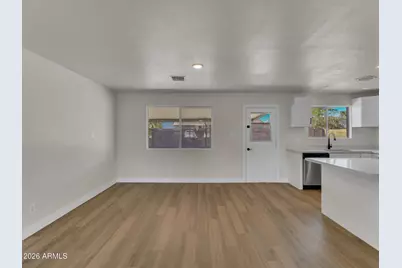 6014 W Avalon Drive, Phoenix, AZ 85033 - Photo 8