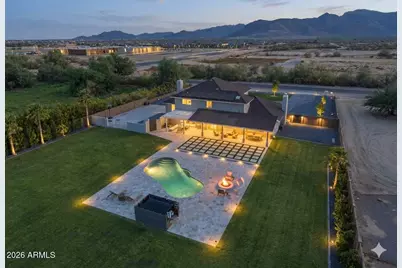 7031 N Perryville Road, Waddell, AZ 85355 - Photo 2