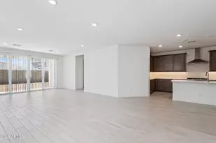 27465 N 69th Ln, Peoria, AZ 85383 - Photo 6