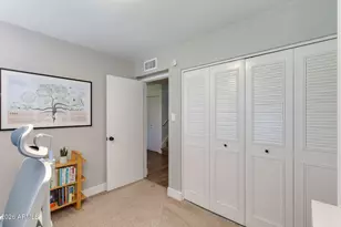 8323 E Keim Dr, Scottsdale, AZ 85250 - Photo 26